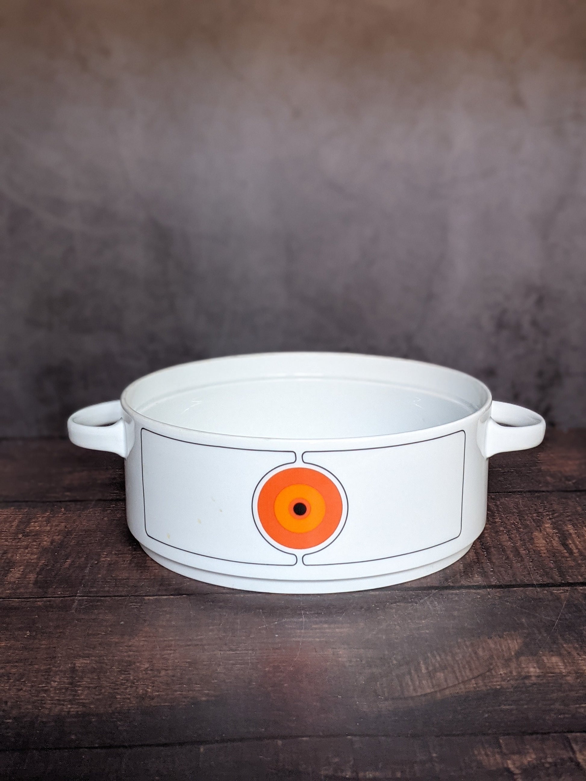 4- Thomas Rosenthal saucepans with lids.